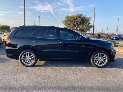 Used 2024 Dodge Durango GT RWD image 3