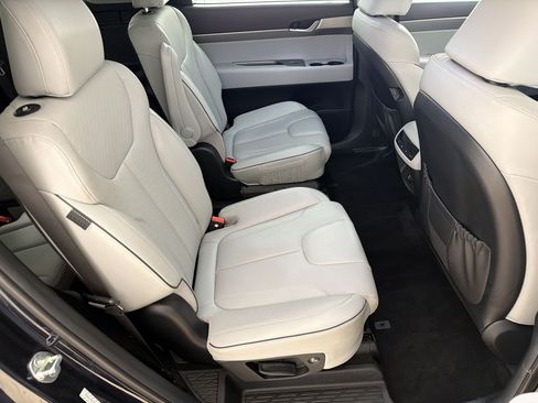 Used 2024 Hyundai Palisade SEL FWD image 30