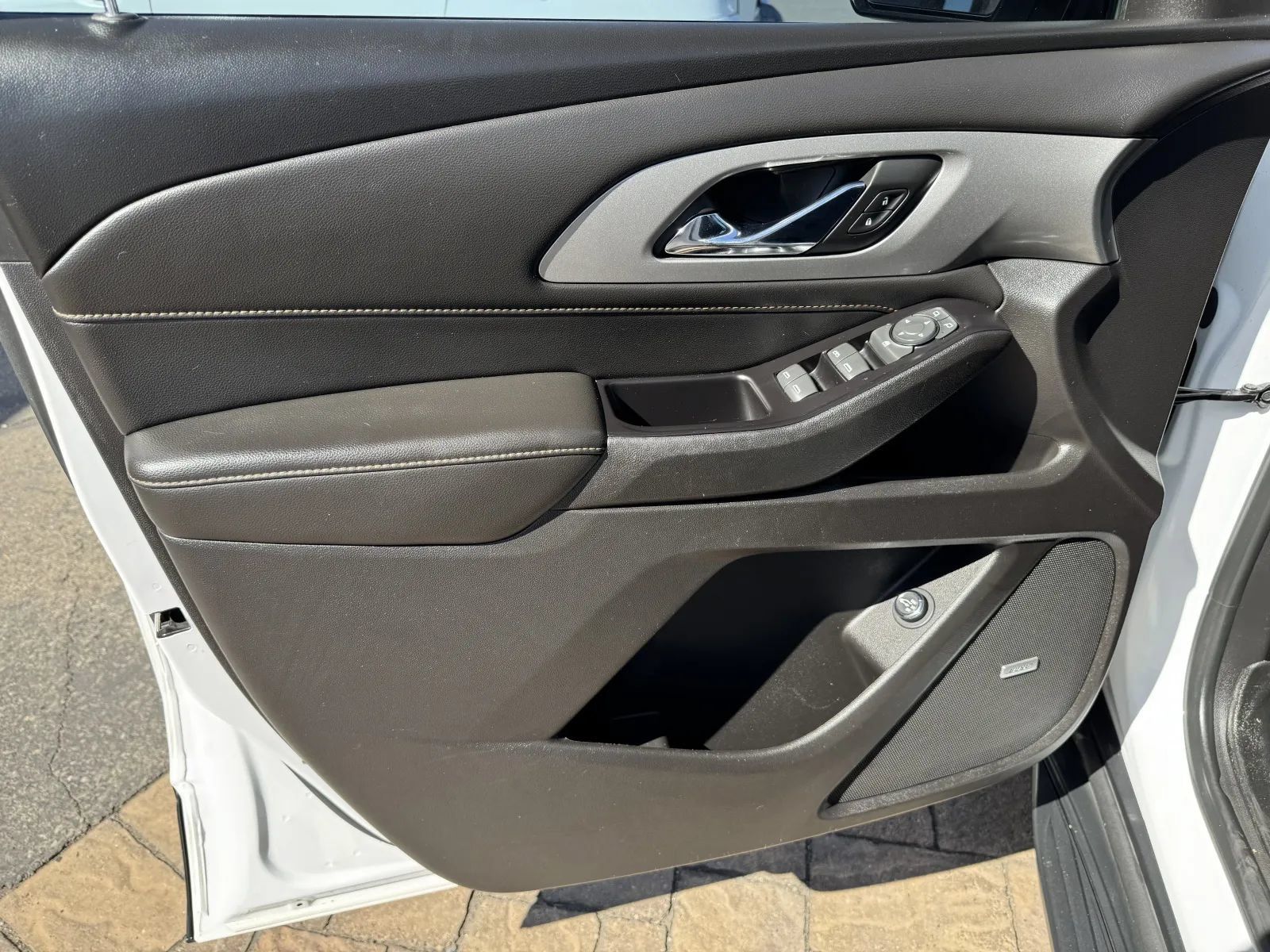 Used 2019 Chevrolet Traverse RS w/ LPO, 'HIT The Road' Package AWD/4WD image 18