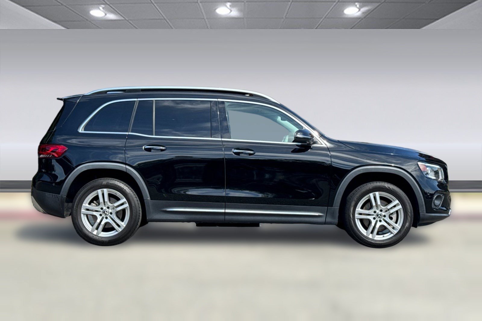 Used 2023 Mercedes-Benz GLB 250 image 8