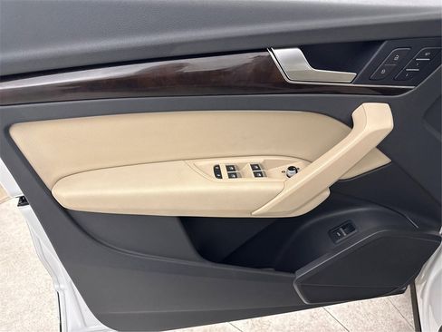 Used 2019 Audi Q5 2.0T Premium w/ Convenience Package image 37
