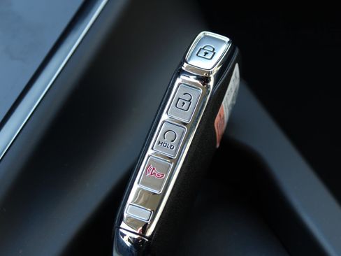 New 2025 Kia Niro EX w/ EX Cold Weather Package image 15