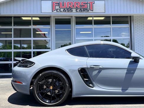 Used 2024 Porsche 718 Cayman RWD image 10