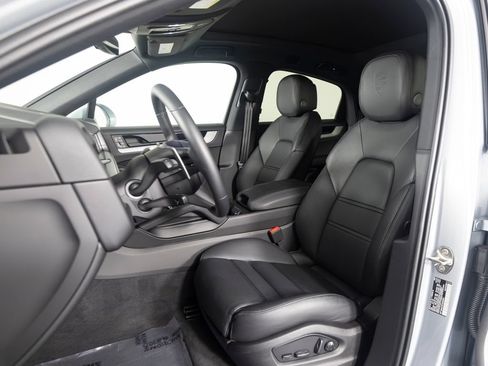 Certified 2026 Porsche Cayenne Coupe AWD/4WD image 17