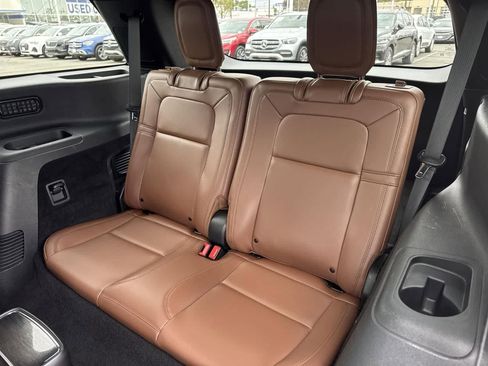 Used 2023 Lincoln Aviator Reserve w/ Equipment Group 201A image 34