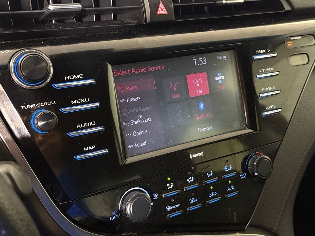 Used 2020 Toyota Camry LE w/ Convenience Package FWD image 23