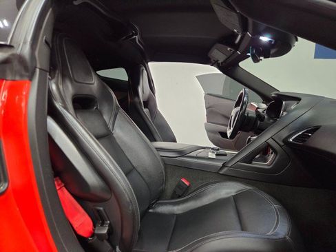 Used 2019 Chevrolet Corvette Z06 RWD image 8