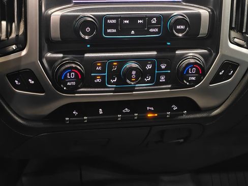 Used 2018 GMC Sierra 1500 SLT w/ SLT Premium Package AWD/4WD image 8