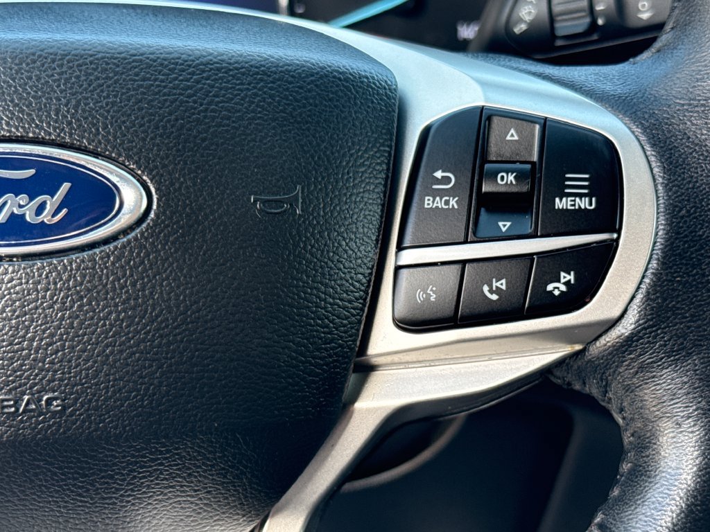 Used 2022 Ford Explorer Limited w/ Equipment Group 301A RWD image 17
