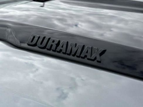 Used 2024 Chevrolet Silverado 1500 Custom Trail Boss w/ LPO, Dark Essentials Package image 7