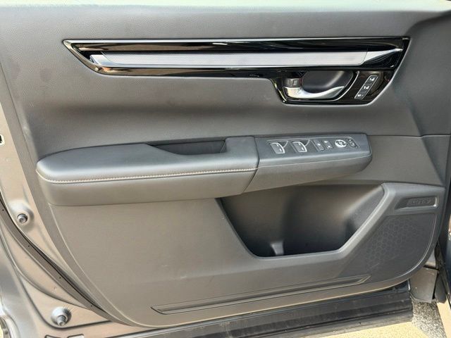 Used 2025 Honda CR-V Sport Touring image 19
