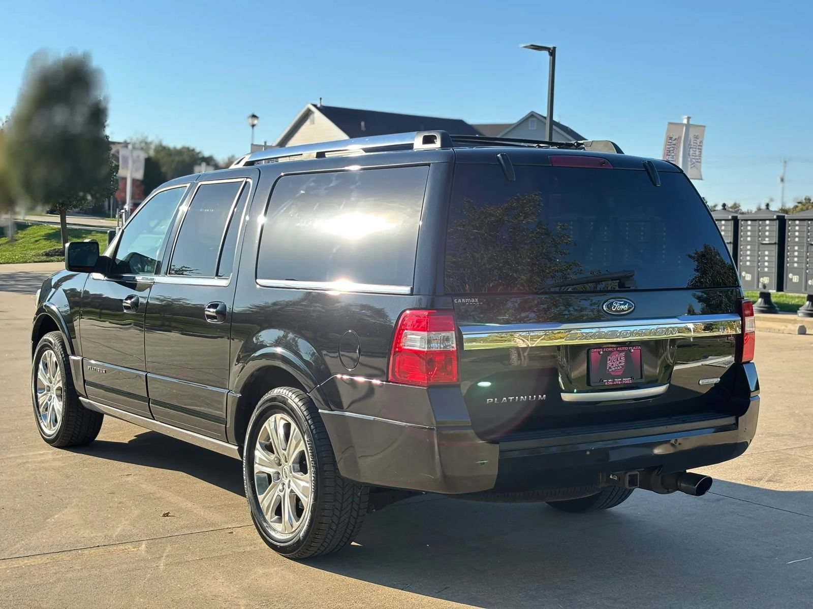 Used 2015 Ford Expedition EL Platinum AWD/4WD image 7