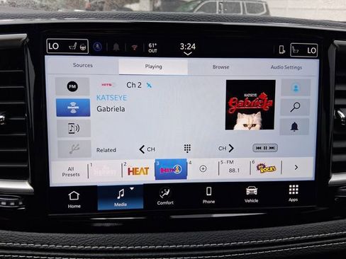 Used 2026 Chrysler Pacifica Select image 24