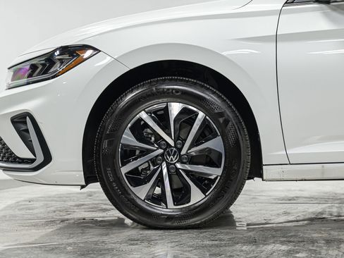 Used 2025 Volkswagen Jetta S image 3