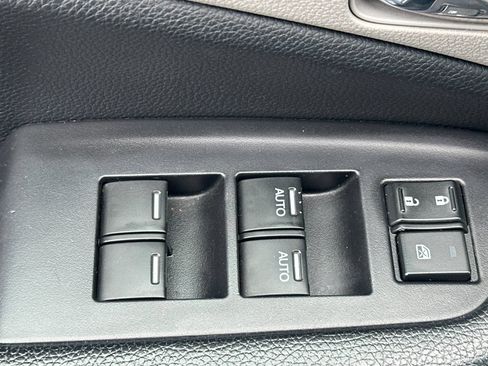 Used 2017 Honda Pilot EX-L image 11