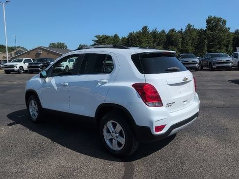Used 2020 Chevrolet Trax LT w/ LT Convenience Package AWD/4WD image 4