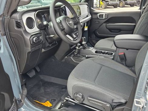 New 2026 Jeep Gladiator Sport AWD/4WD image 8