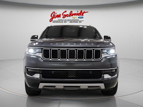 Used 2025 Jeep Wagoneer Series II w/ 8-Passenger Seating Package AWD/4WD image 2