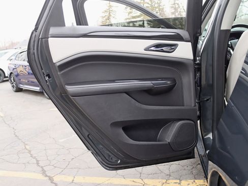 Used 2015 Cadillac SRX Premium image 31