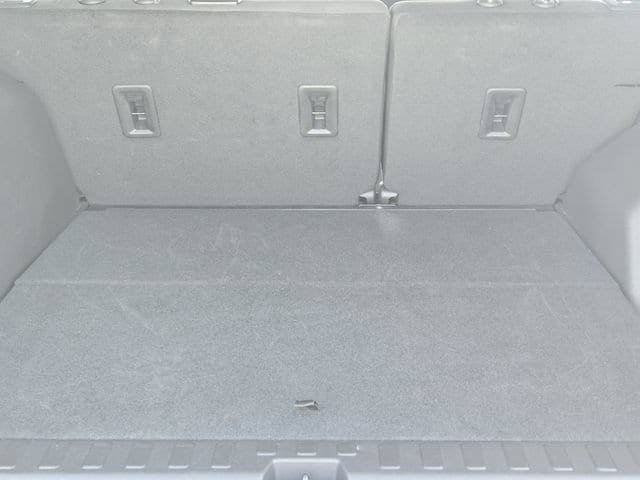 Used 2024 GMC Terrain SLE w/ Driver Convenience Package FWD image 32