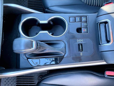 Used 2023 Toyota Highlander XSE image 15