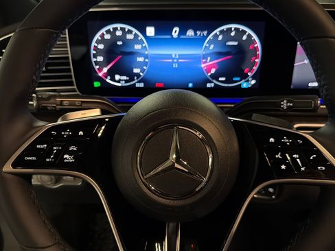 New 2026 Mercedes-Benz GLS 450 4MATIC image 23