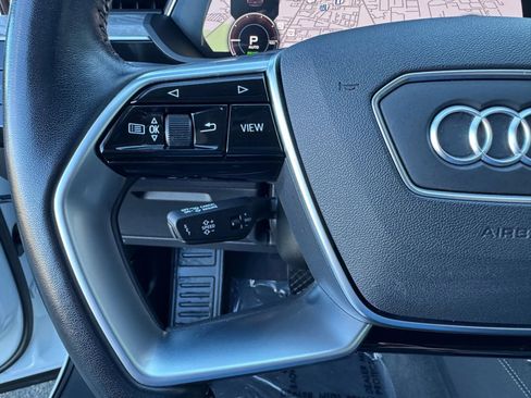 Used 2021 Audi e-tron Premium Plus w/ Premium Plus Package image 33