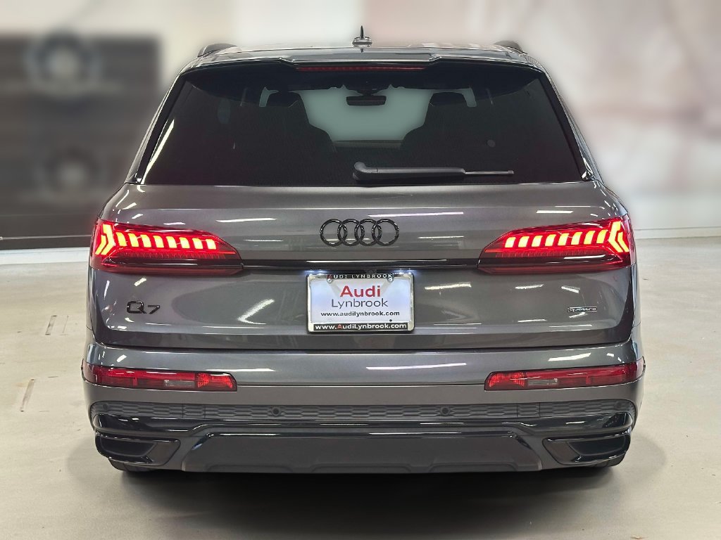Used 2024 Audi Q7 3.0T Prestige AWD/4WD image 5