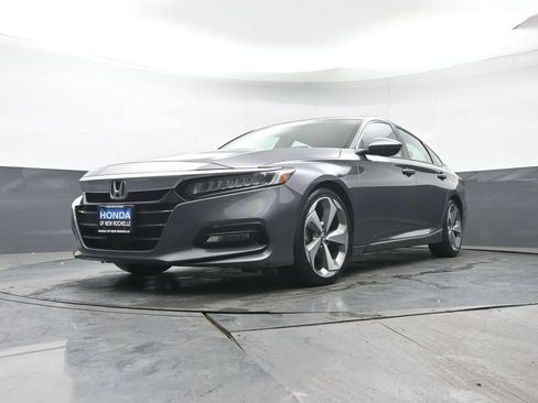 Used 2019 Honda Accord Touring image 28