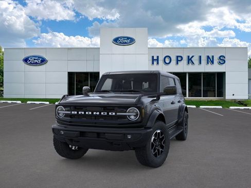 New 2026 Ford Bronco Outer Banks image 2