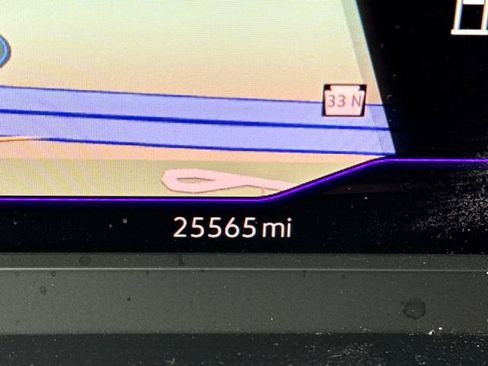 Used 2022 Volkswagen Taos SEL w/ Panoramic Sunroof Package image 21