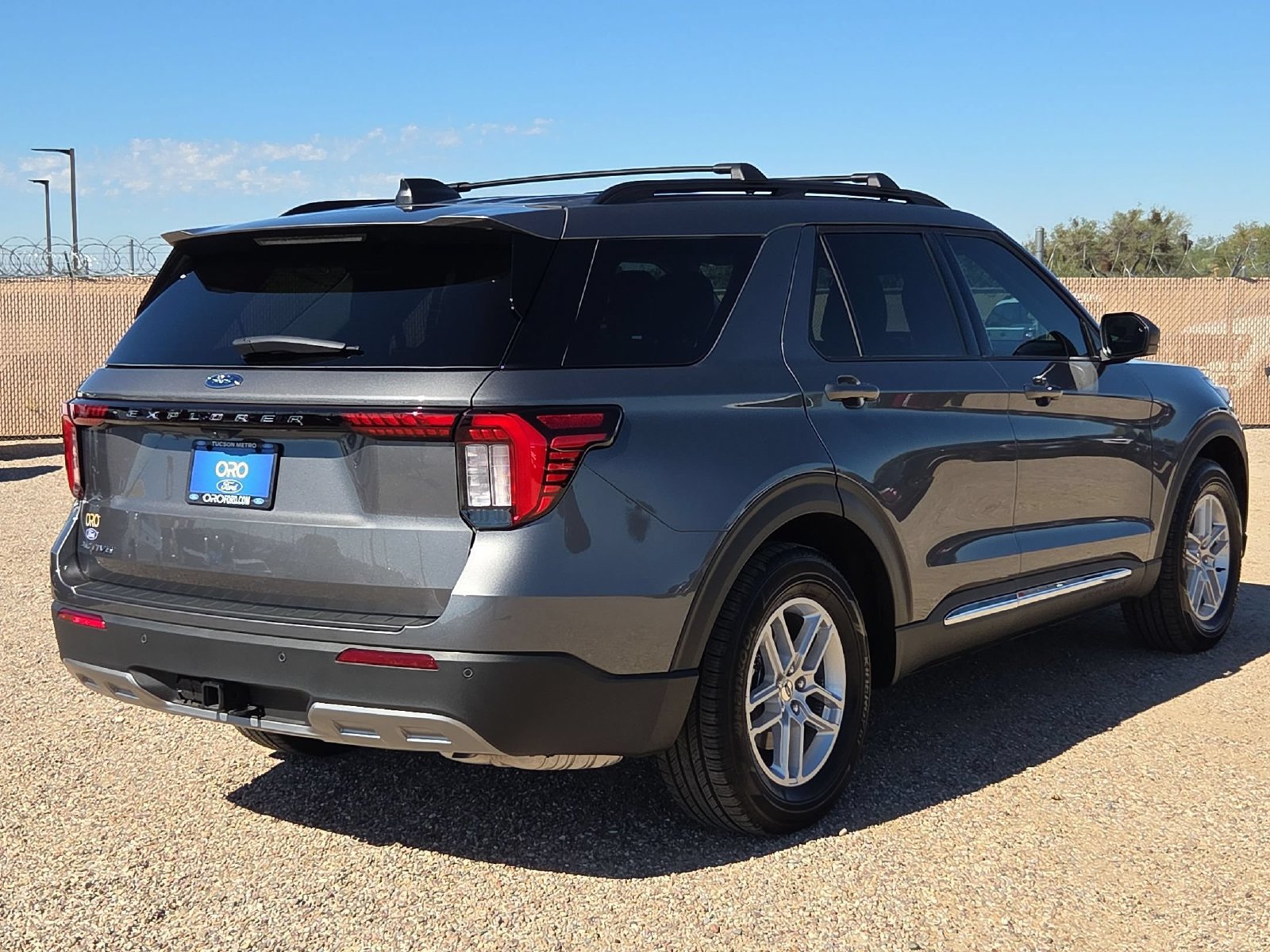 Used 2025 Ford Explorer Active w/ Active Comfort Package RWD image 5