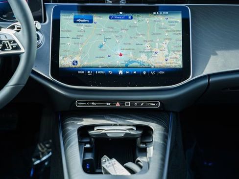 New 2026 Mercedes-Benz E 350 4MATIC Sedan image 21