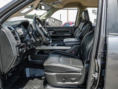 Used 2020 RAM 2500 Laramie AWD/4WD image 3