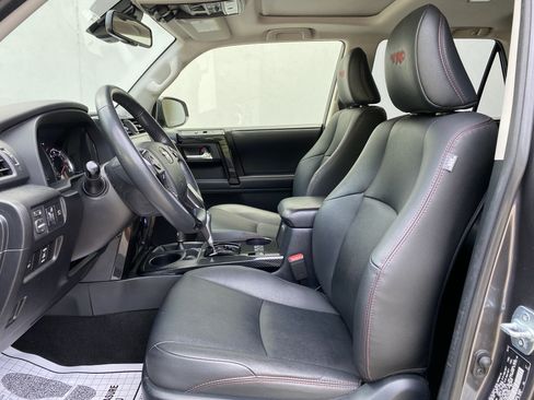 Used 2020 Toyota 4Runner TRD Off-Road Premium w/ Moonroof Package AWD/4WD image 16