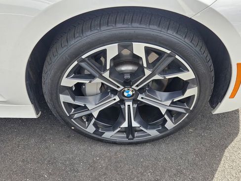 Used 2025 BMW 330i xDrive Sedan w/ M Sport Package AWD/4WD image 8