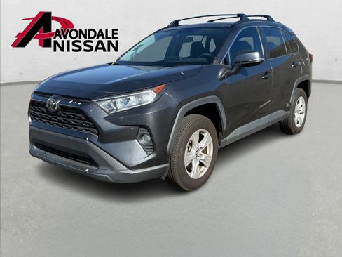 Used 2019 Toyota RAV4 XLE image 2