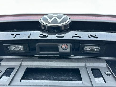 New 2026 Volkswagen Tiguan SE R-Line image 17