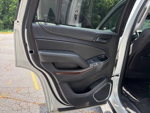 Used 2015 GMC Yukon SLE w/ Convenience Package RWD image 16