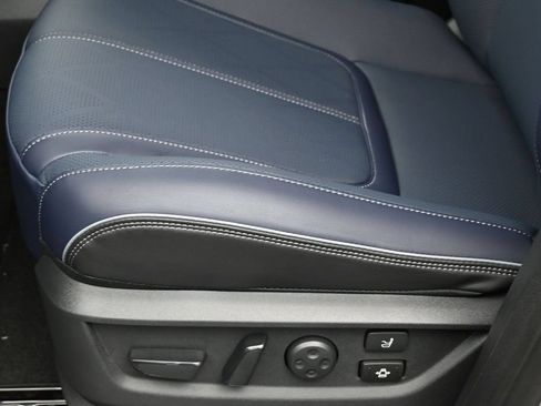 New 2027 INFINITI QX80 Sensory AWD/4WD image 15