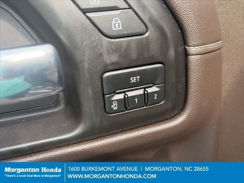 Used 2022 GMC Sierra 1500 SLT w/ SLT Premium Plus Package AWD/4WD image 17