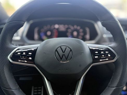 Used 2022 Volkswagen Tiguan SEL R-Line AWD/4WD image 30