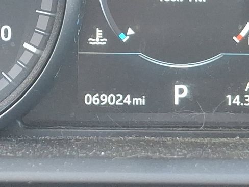 Used 2017 Land Rover Discovery HSE image 22