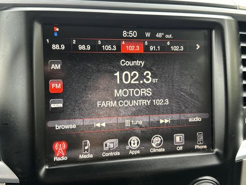 Used 2015 RAM 2500 SLT w/ Luxury Group AWD/4WD image 17