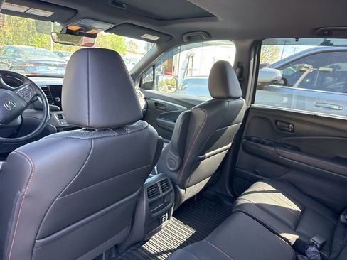 Used 2023 Honda Passport TrailSport image 10