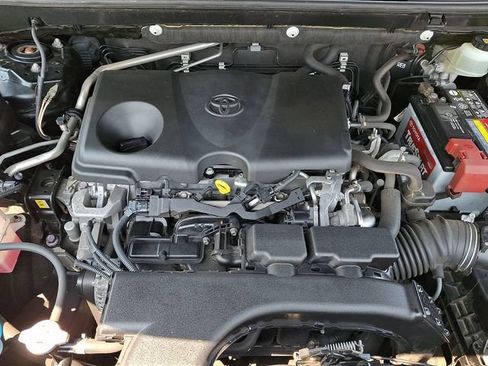 Used 2019 Toyota RAV4 XLE Premium w/ Cold Weather Package AWD/4WD image 28