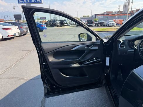 Used 2023 MAZDA CX-9 Touring image 24