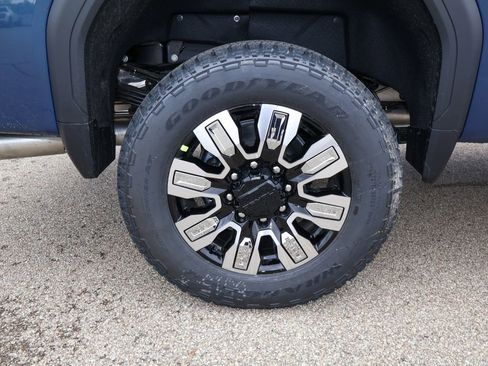 New 2026 GMC Sierra 2500 Denali w/ Denali Reserve Package AWD/4WD image 37