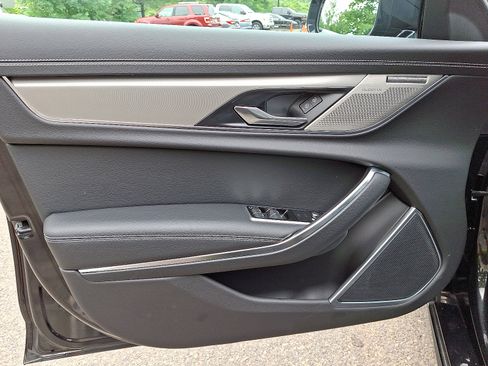 Certified 2024 Jaguar XF R-Dynamic SE image 13