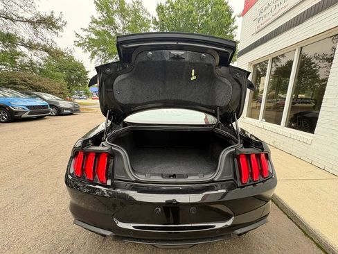 Used 2018 Ford Mustang GT RWD image 18